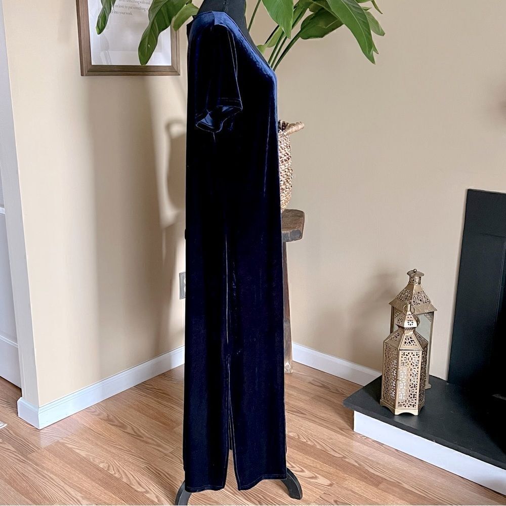 VINTAGE Oleg Cassini Midnight Blue Velvet Maxi Dress - Picture 2 of 11